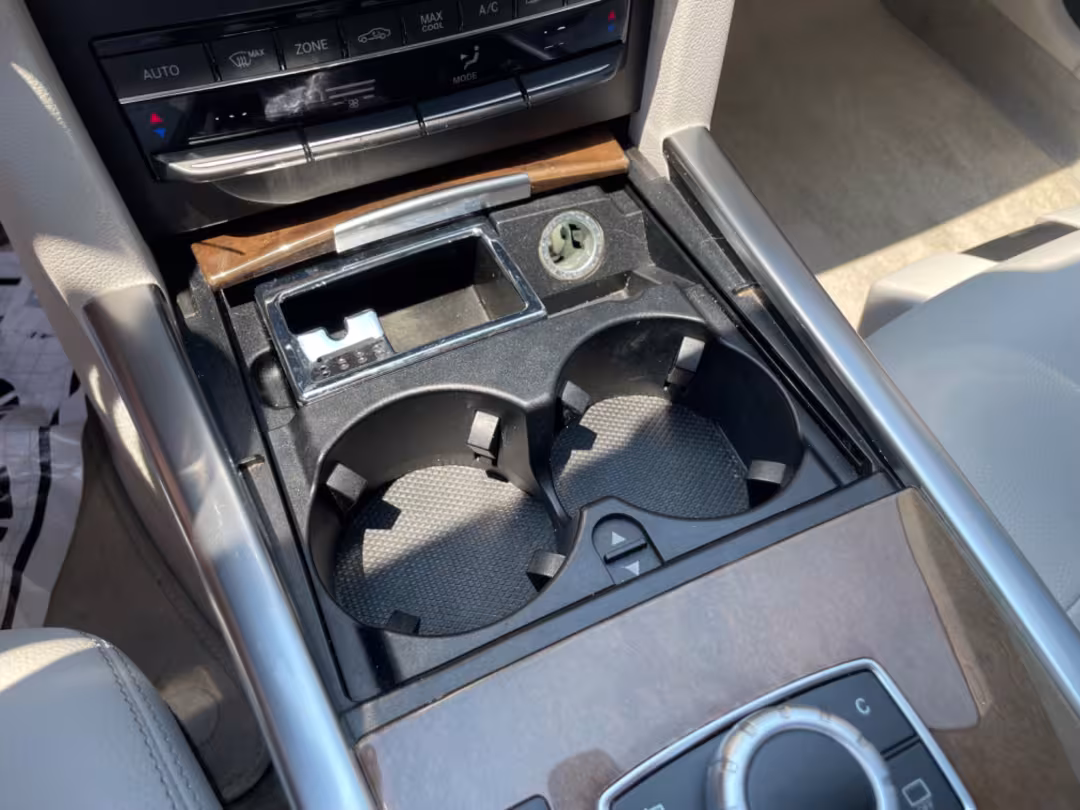2016 Mercedes-Benz E-Class - WDDHF5KB7GB198948 - Image #17