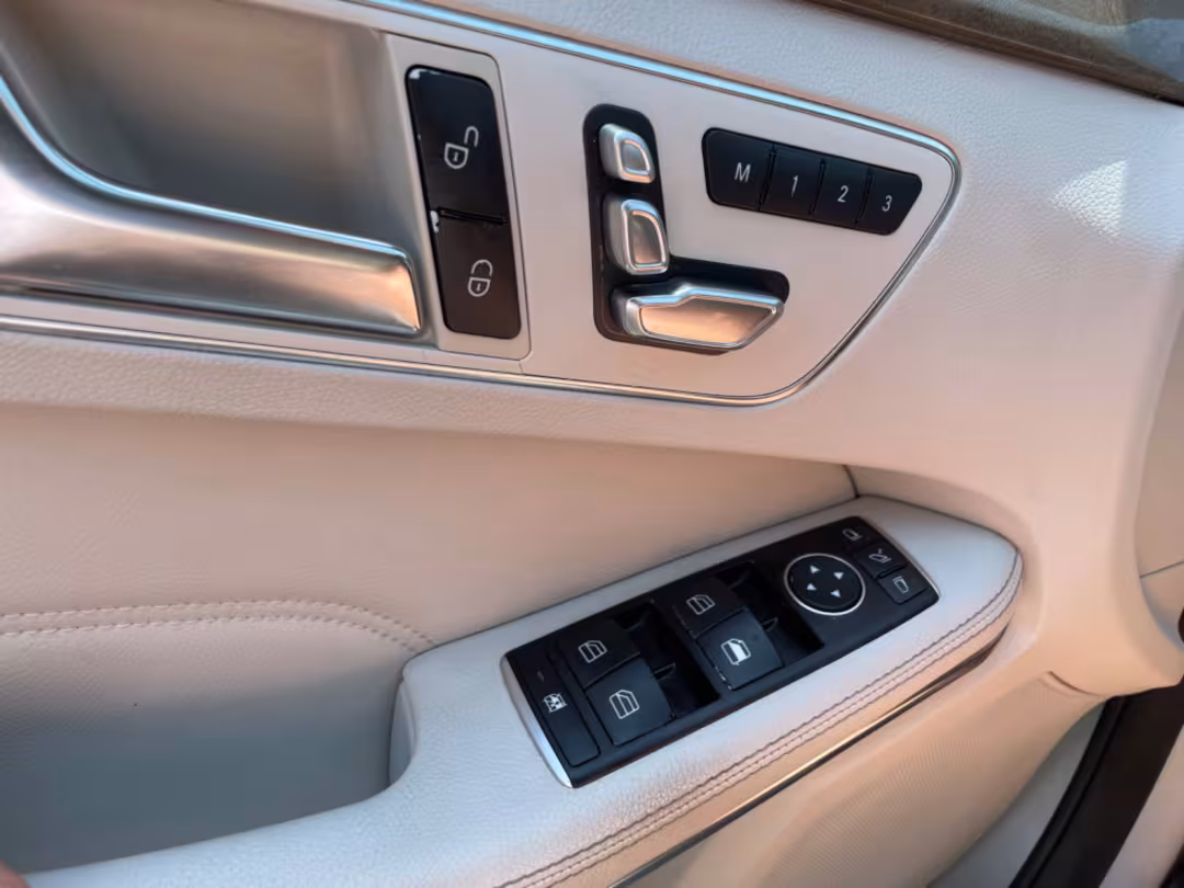 2016 Mercedes-Benz E-Class - WDDHF5KB7GB198948 - Image #18