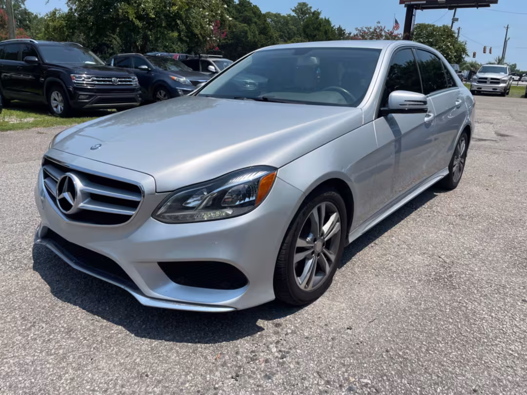 2016 Mercedes-Benz E-Class - WDDHF5KB7GB198948 - Image #2