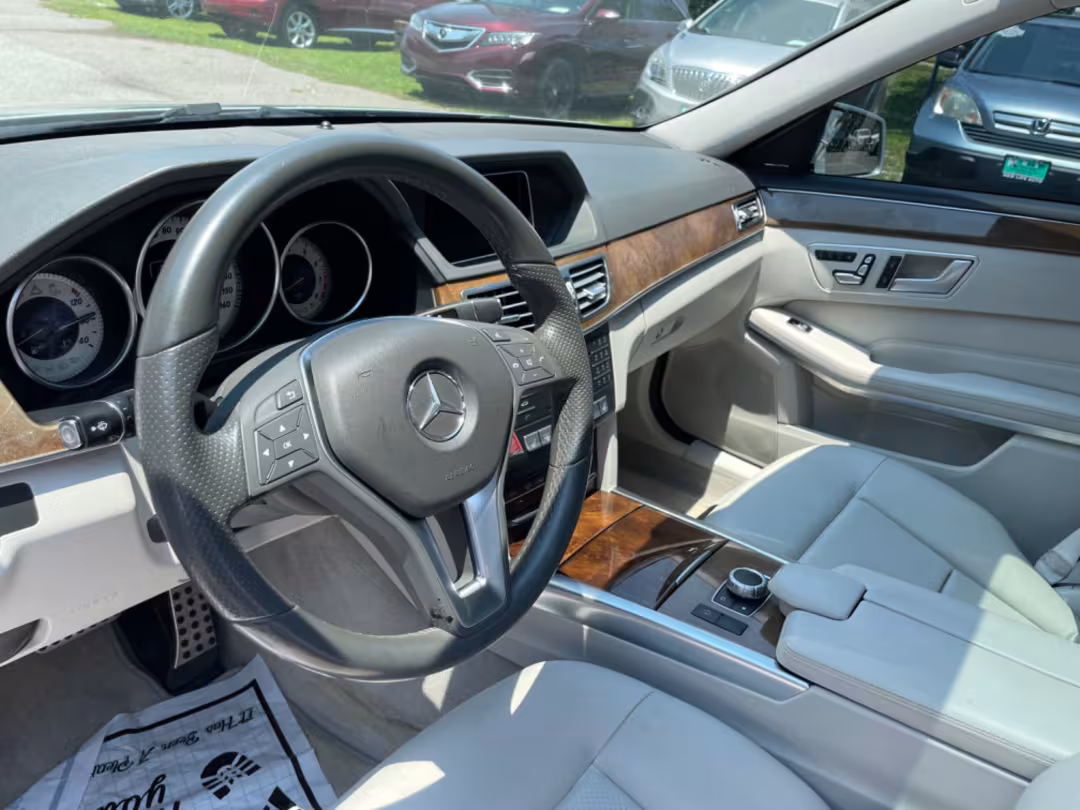 2016 Mercedes-Benz E-Class - WDDHF5KB7GB198948 - Image #20