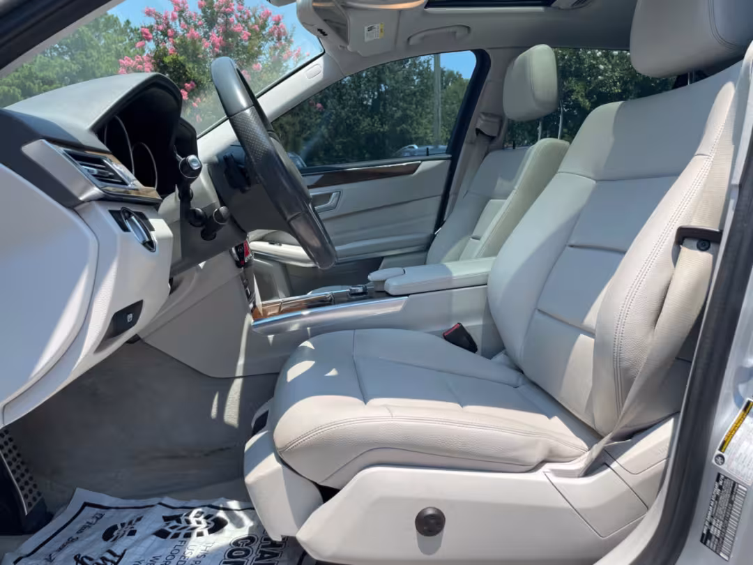 2016 Mercedes-Benz E-Class - WDDHF5KB7GB198948 - Image #21