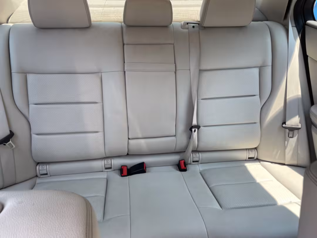 2016 Mercedes-Benz E-Class - WDDHF5KB7GB198948 - Image #9