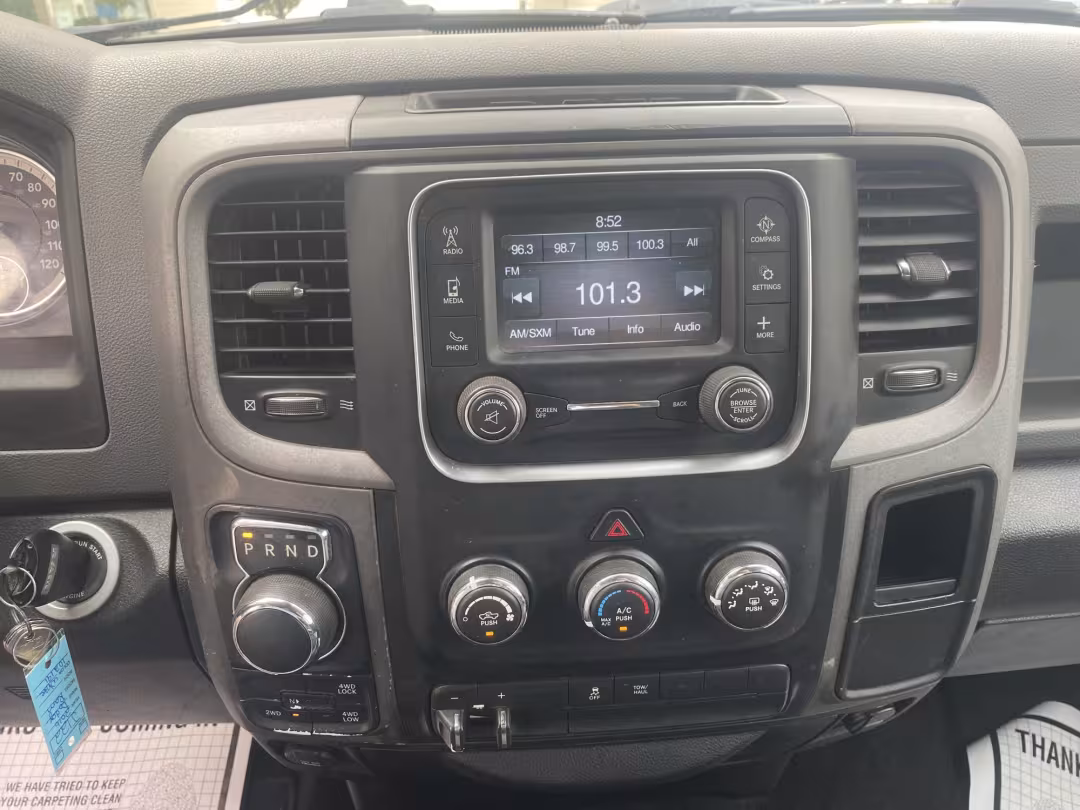 2016 Ram 1500 - 1C6RR7KT0GS102191 - Image #18
