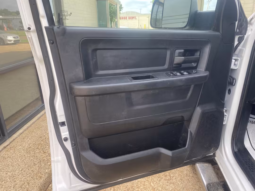 2016 Ram 1500 - 1C6RR7KT0GS102191 - Image #9