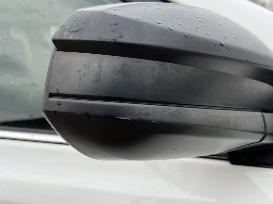 2016 Toyota RAV4 - JTMBFREV6GJ100799 - Image #41