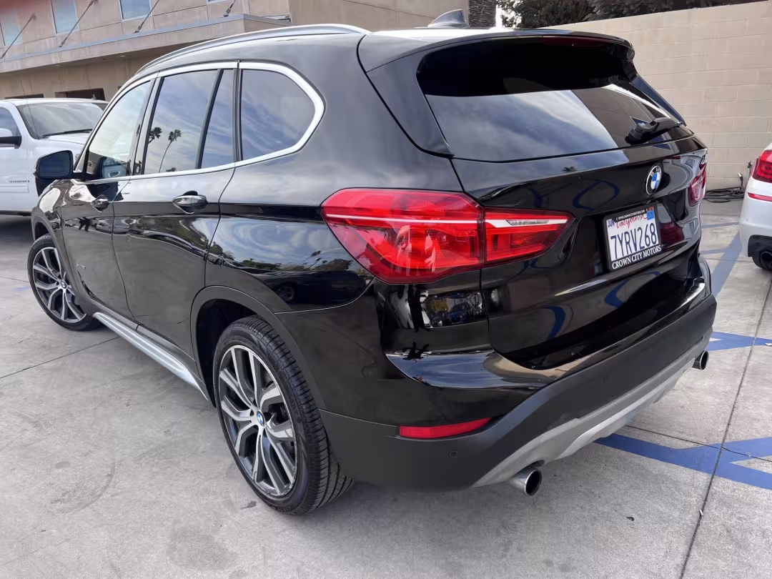 2017 BMW X1 - WBXHU7C33H5H35355 - Image #3