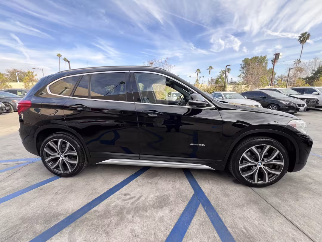 2017 BMW X1 - WBXHU7C33H5H35355 - Image #7