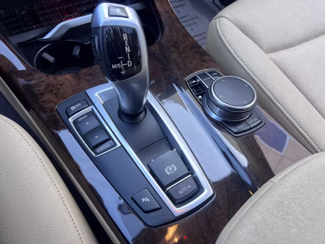 2017 BMW X3 - 5UXWZ7C51H0V85178 - Image #27
