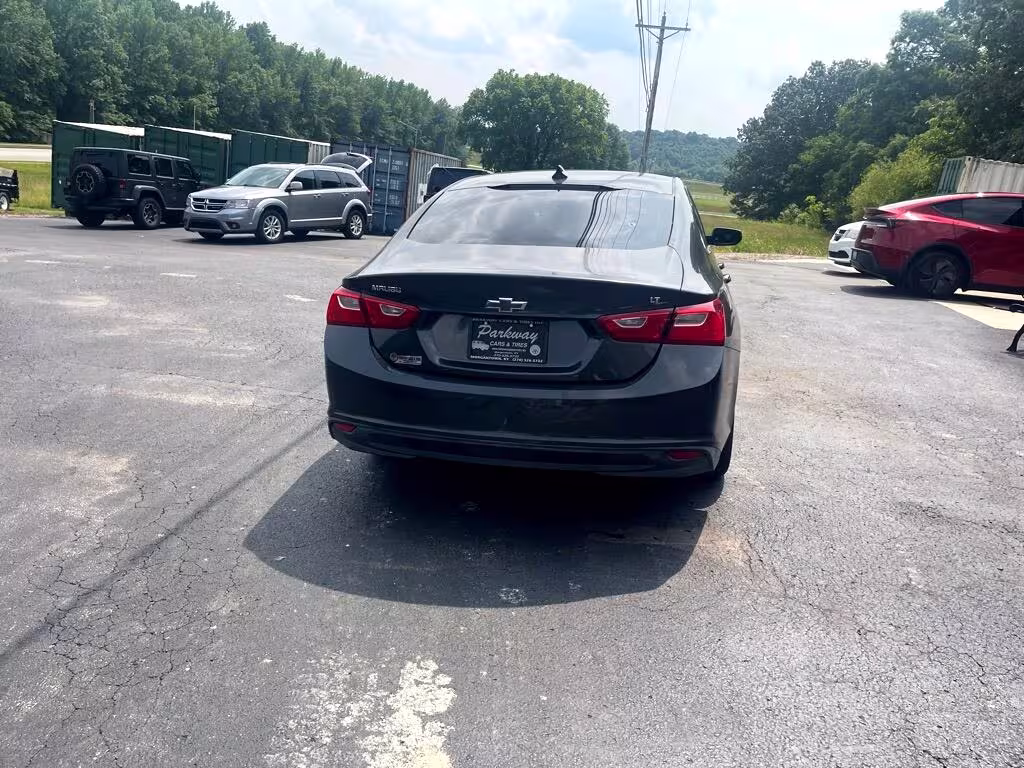 2017 Chevrolet Malibu - 1G1ZE5ST4HF158971 - Image #7