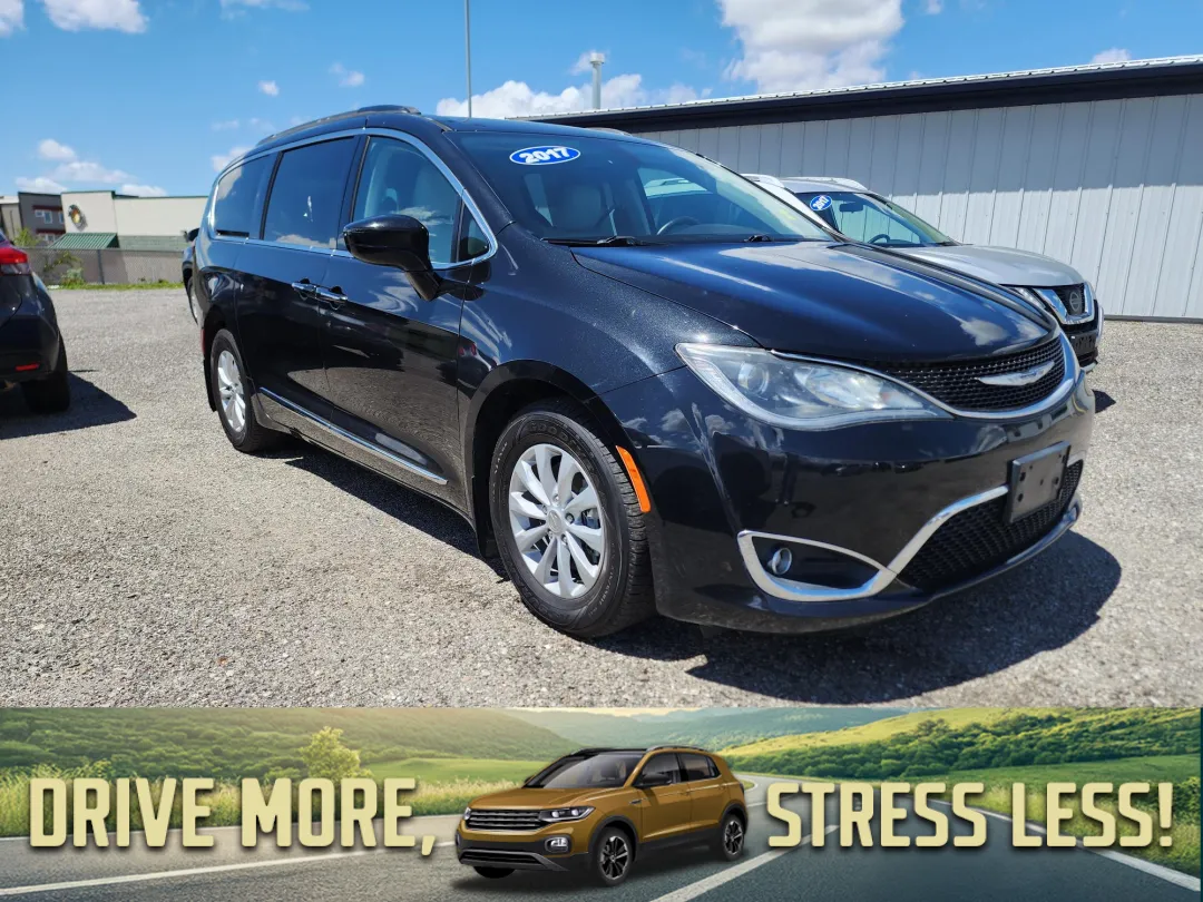 2017 Chrysler PACIFICA TOURING L - 2C4RC1BGXHR729512 - Image #1