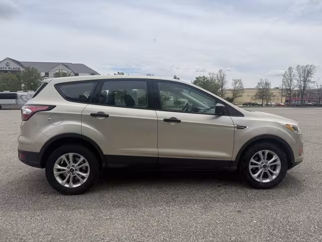 2017 Ford Escape - 1FMCU0F79HUE29451 - Image #2