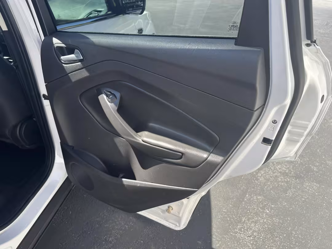 2017 Ford Escape - 1FMCU9GD3HUE83272 - Image #15