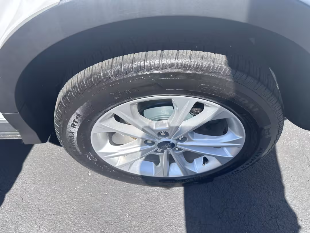 2017 Ford Escape - 1FMCU9GD3HUE83272 - Image #9