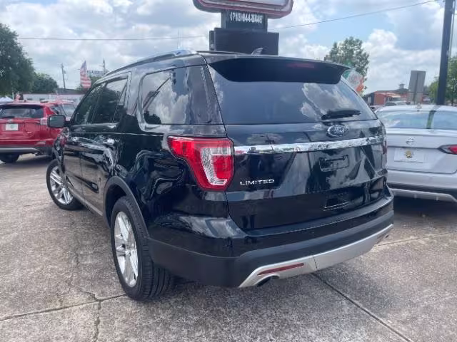 2017 Ford Explorer - 1FM5K7FH5HGA66676 - Image #5