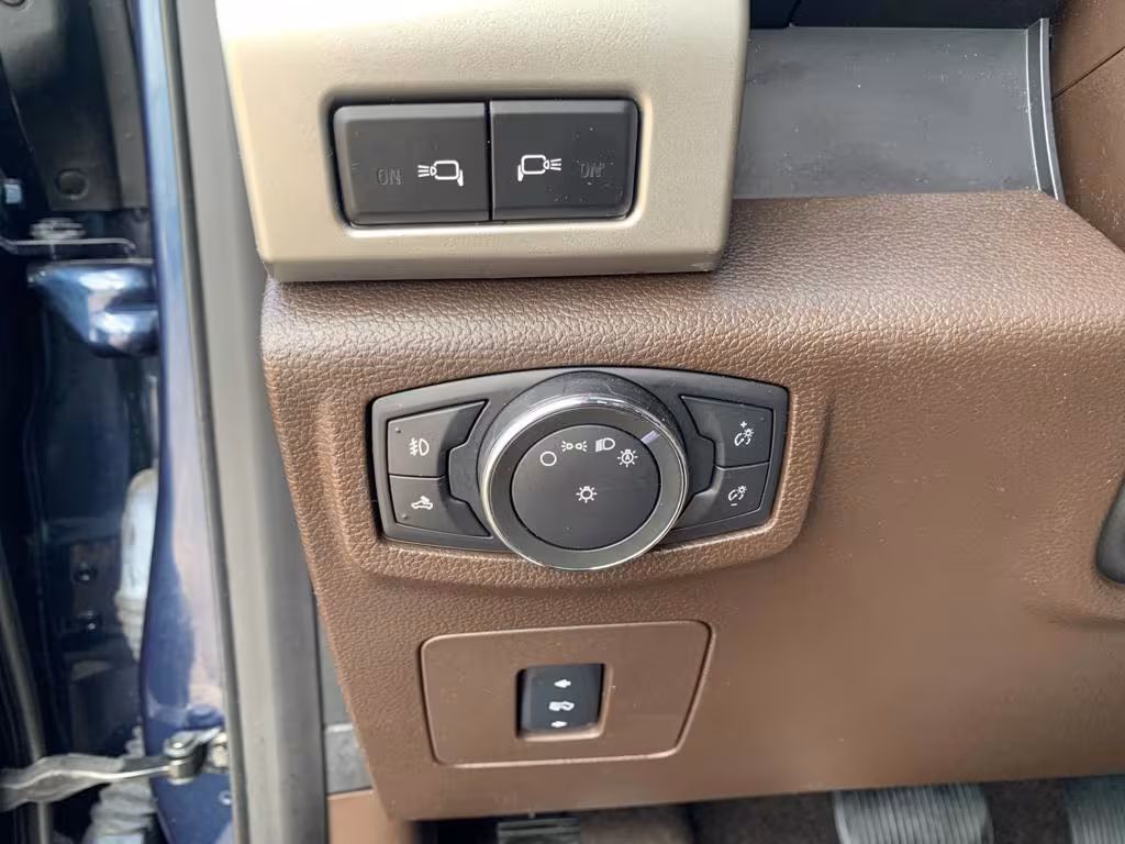 2017 Ford F-150 - 1FTEW1EG0HFA42306 - Image #24