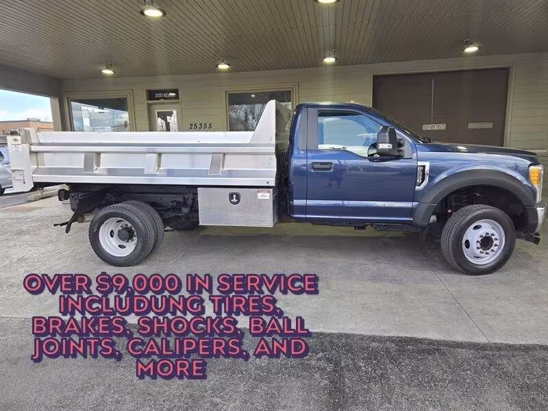 2017 Ford F-550 - 1FDUF5GT5HEE69396 - Image #1