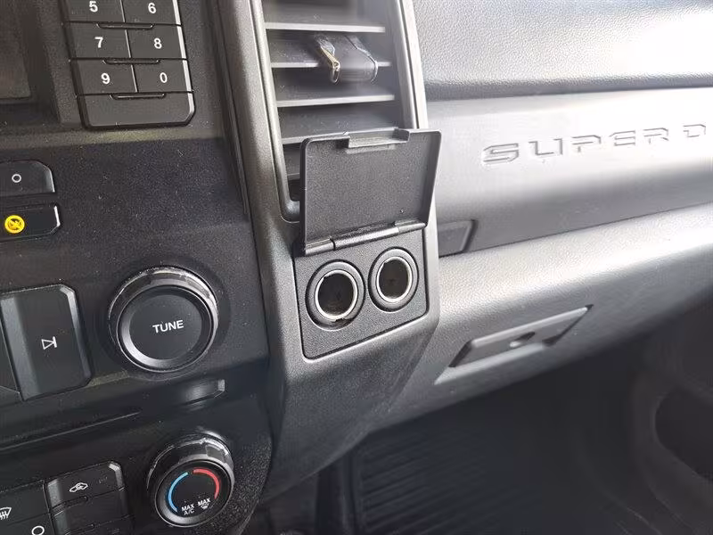 2017 Ford F-550 - 1FDUF5GT5HEE69396 - Image #26