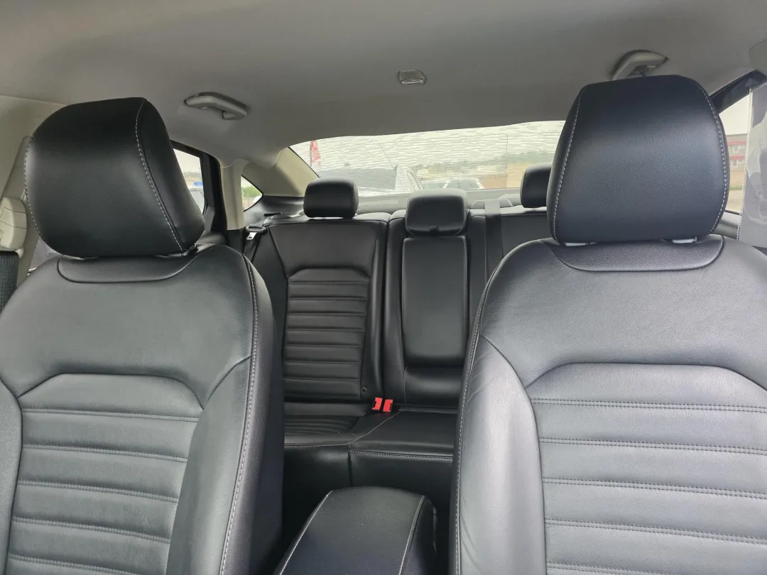 2017 Ford FUSION SE - 3FA6P0H96HR185259 - Image #6