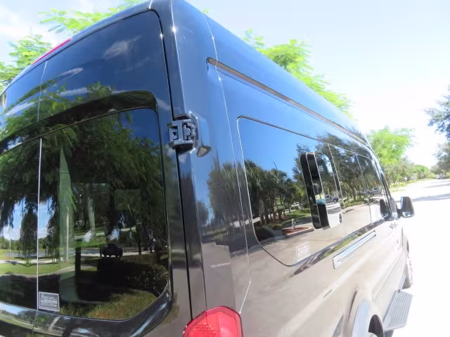 2017 Ford Transit - 1FBVU4XG3HKB20772 - Image #31