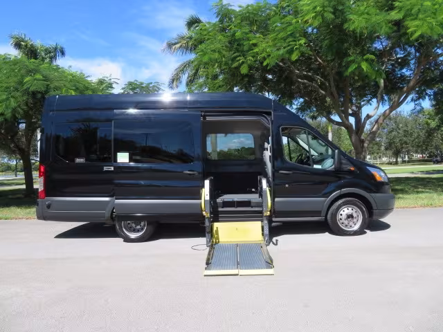 2017 Ford Transit - 1FBVU4XG3HKB20772 - Image #44