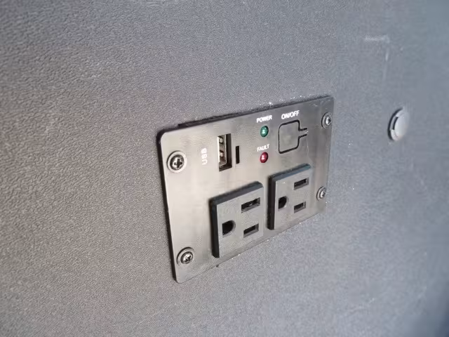 2017 Ford Transit - 1FBVU4XG3HKB20772 - Image #78