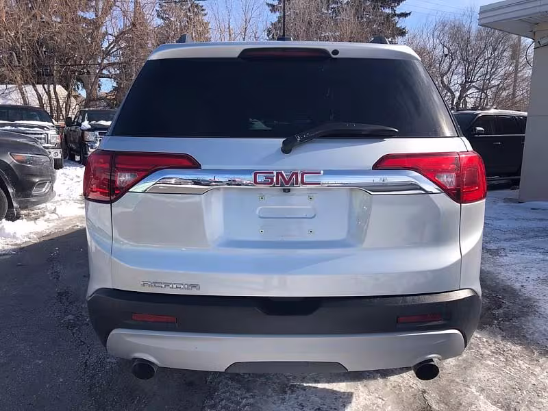2017 GMC Acadia - 1GKKNLLS2HZ138577 - Image #3