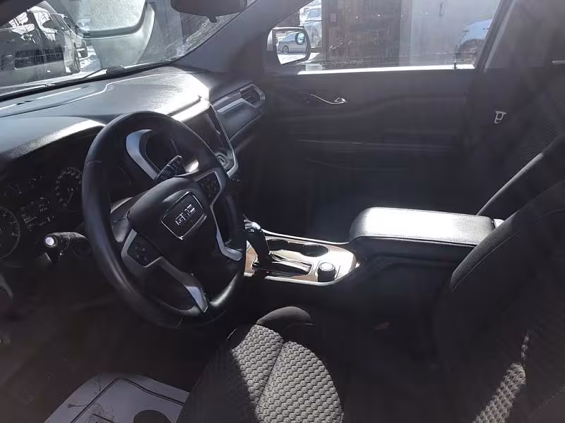 2017 GMC Acadia - 1GKKNLLS2HZ138577 - Image #9