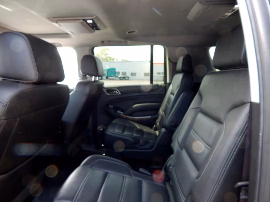 2017 GMC Yukon XL - 1GKS2HKJ6HR380450 - Image #34