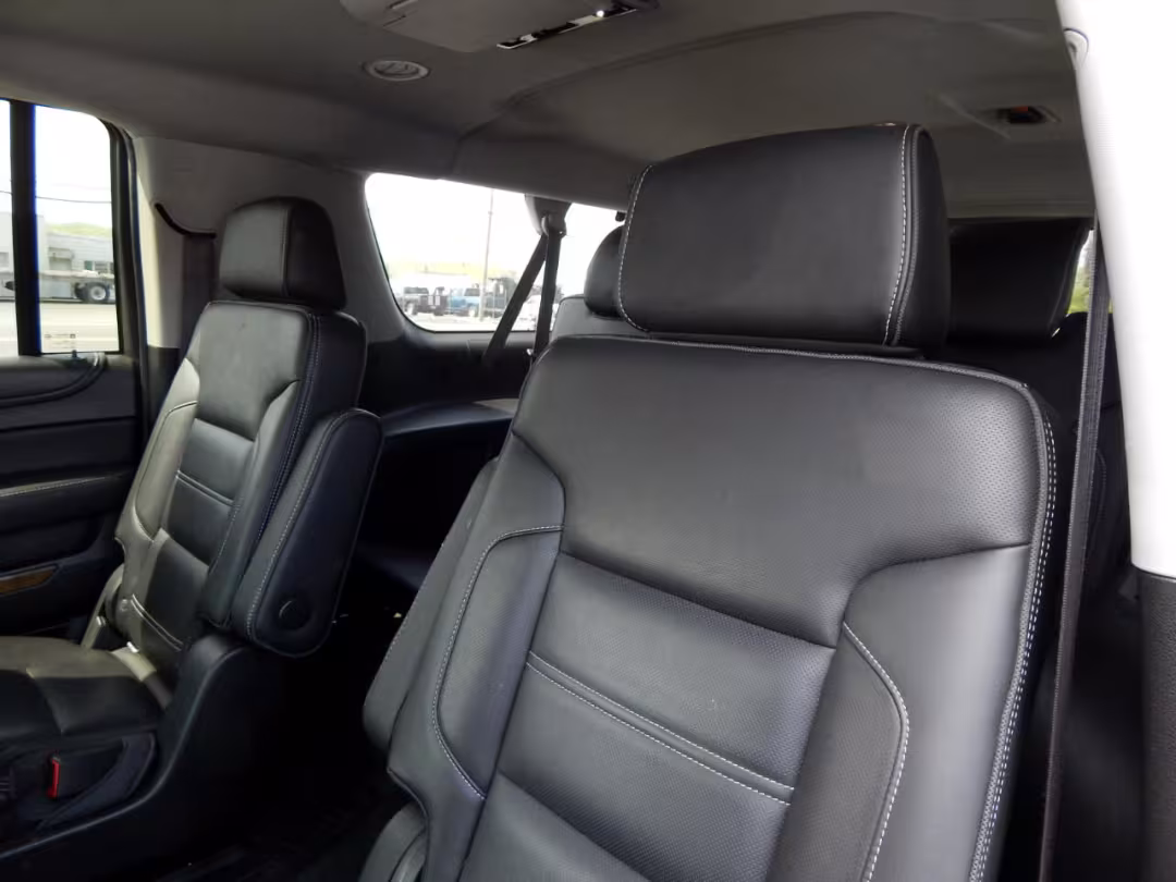2017 GMC Yukon XL - 1GKS2HKJ6HR380450 - Image #35