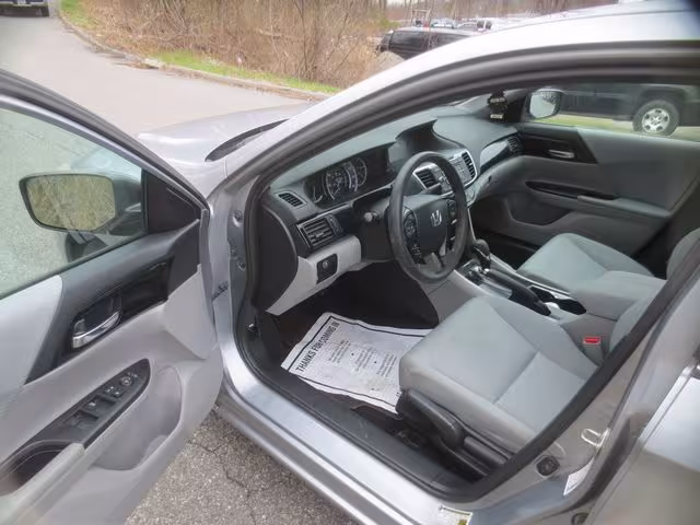 2017 Honda Accord - 1HGCR2F32HA011458 - Image #6