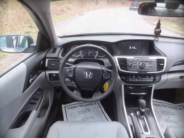 2017 Honda Accord - 1HGCR2F32HA011458 - Image #8