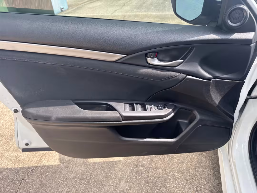 2017 Honda Civic - SHHFK7H50HU217671 - Image #25