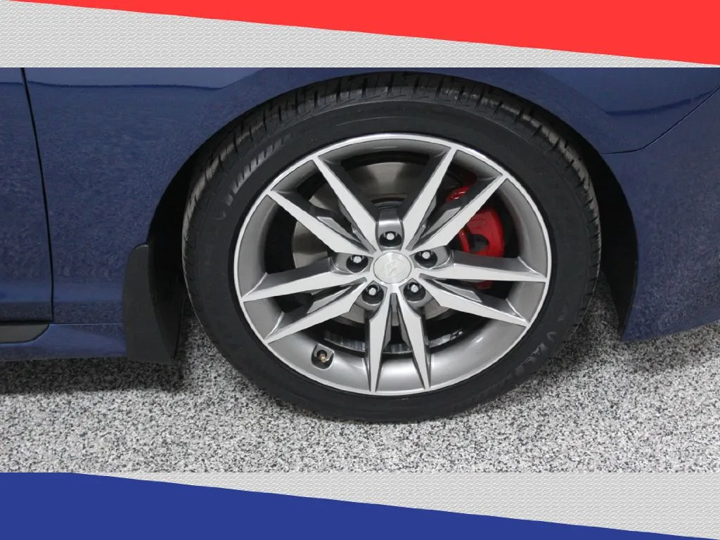 2017 Hyundai Sonata - 5NPE34ABXHH574270 - Image #32