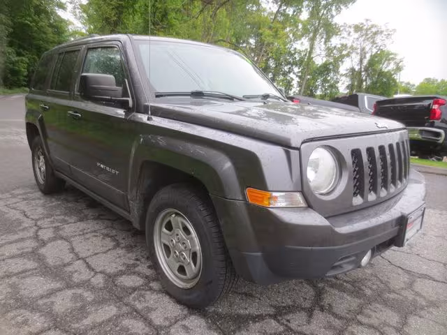 2017 Jeep Patriot - 1C4NJRBB2HD150928 - Image #2