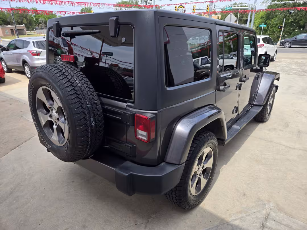 2017 Jeep Wrangler - 1C4BJWEG5HL725442 - Image #3