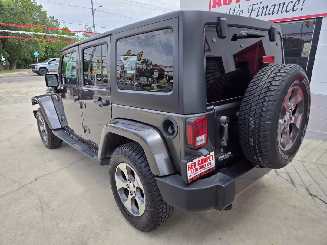2017 Jeep Wrangler - 1C4BJWEG5HL725442 - Image #4