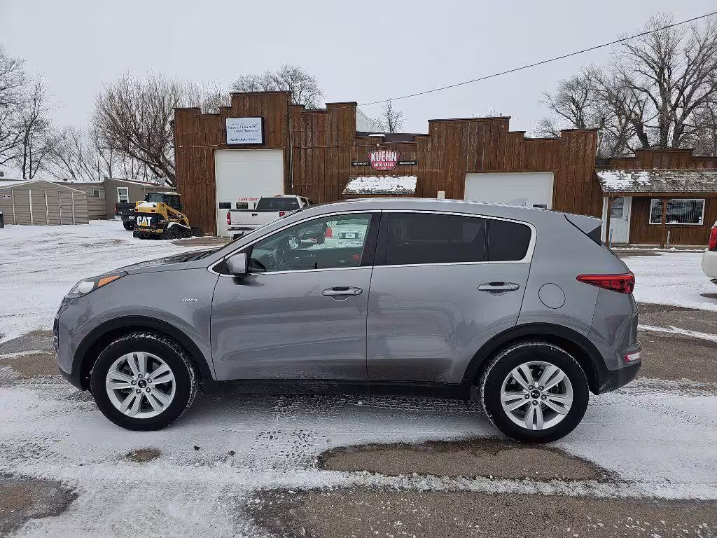 2017 Kia Sportage - KNDPMCAC6H7273685 - Image #1