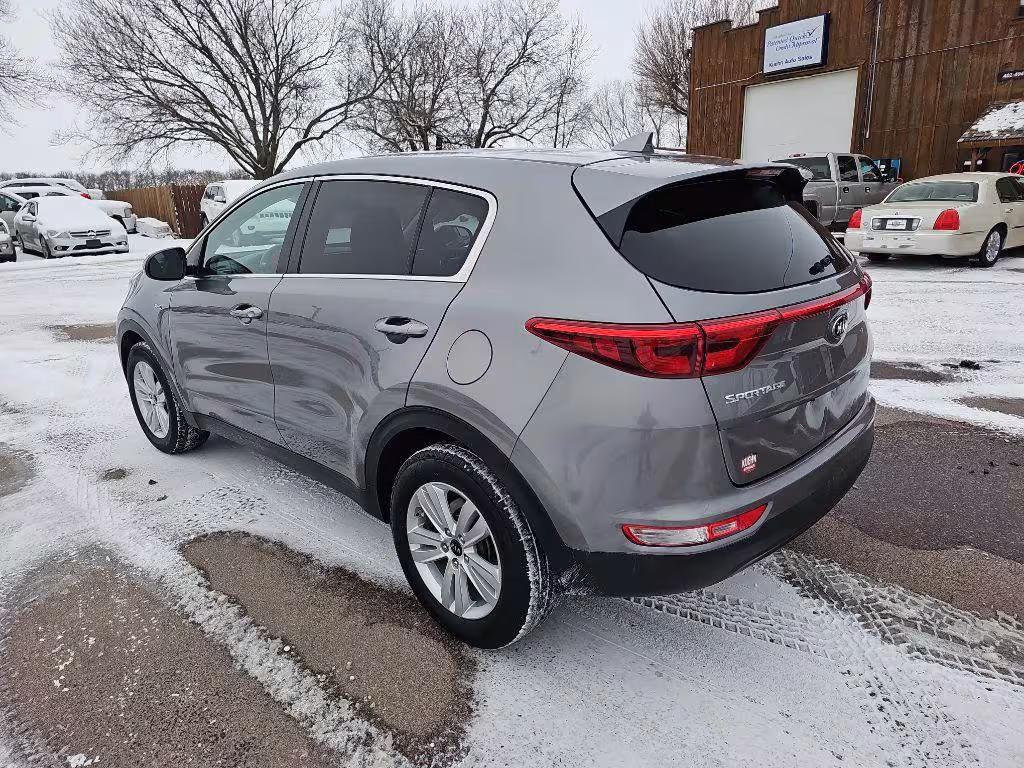 2017 Kia Sportage - KNDPMCAC6H7273685 - Image #2