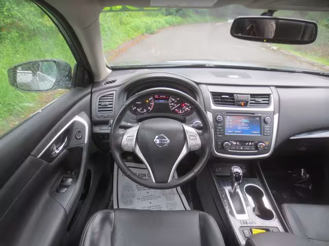 2017 Nissan Altima - 1N4AL3AP7HC490476 - Image #9