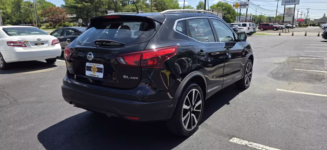 2017 Nissan Rogue Sport - JN1BJ1CRXHW118185 - Image #3