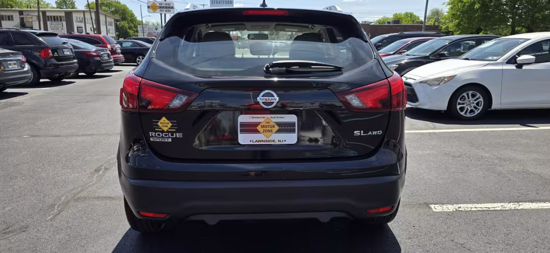 2017 Nissan Rogue Sport - JN1BJ1CRXHW118185 - Image #5