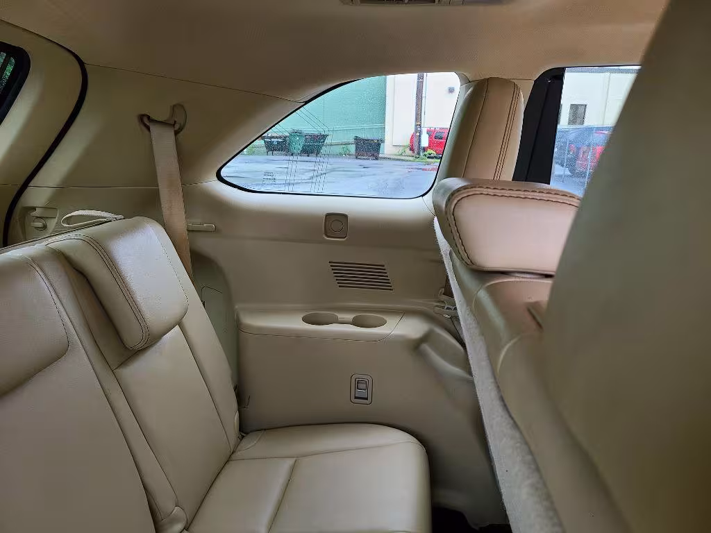 2017 Toyota Highlander - 5TDJZRFH3HS378799 - Image #11