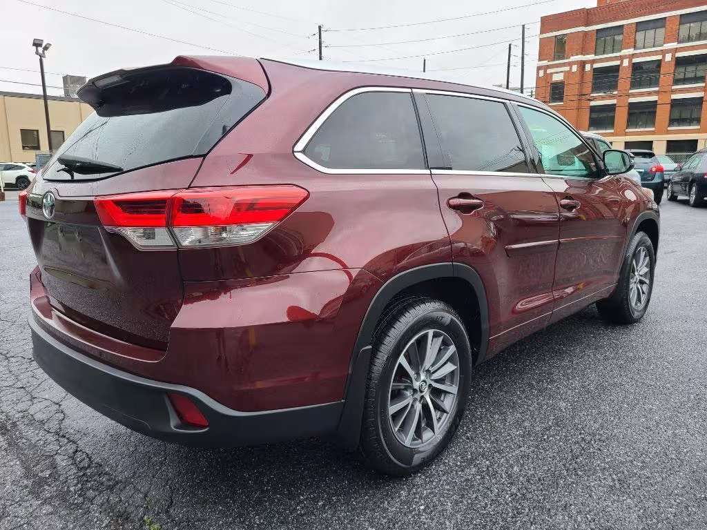 2017 Toyota Highlander - 5TDJZRFH3HS378799 - Image #6