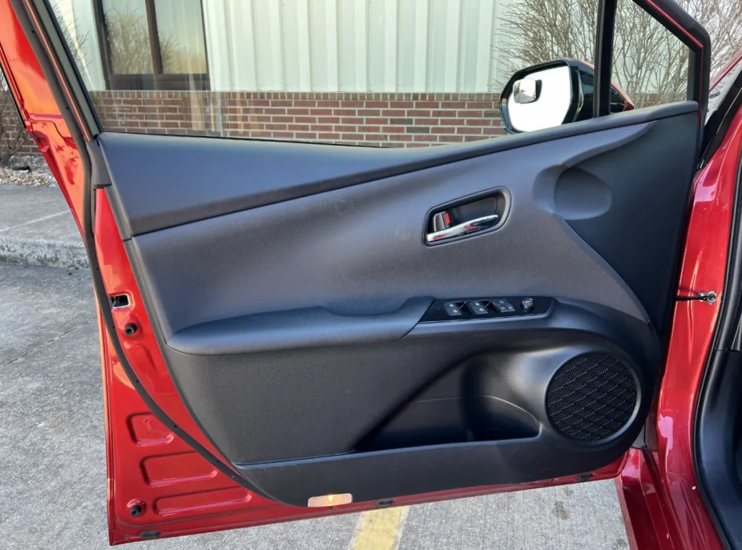2017 Toyota Prius - JTDKARFUXH3532886 - Image #13