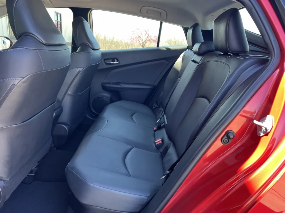 2017 Toyota Prius - JTDKARFUXH3532886 - Image #17
