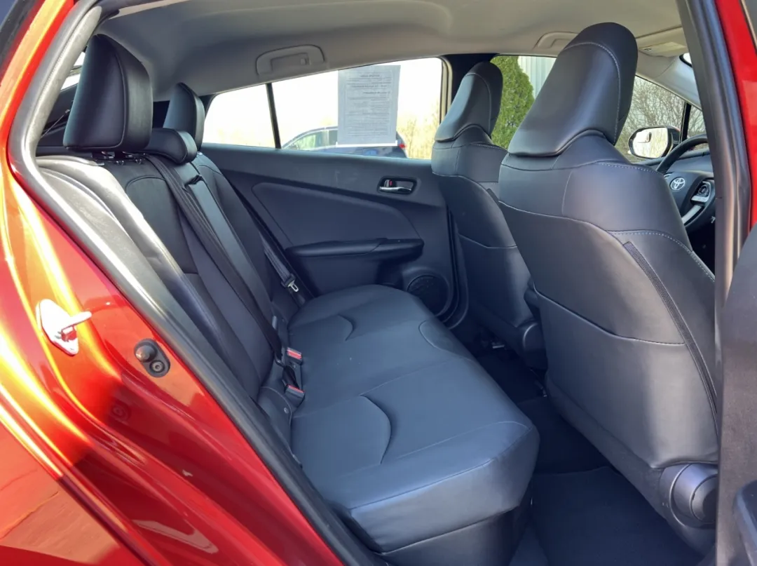2017 Toyota Prius - JTDKARFUXH3532886 - Image #18