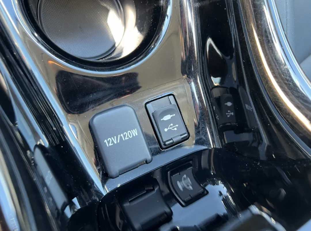 2017 Toyota Prius - JTDKARFUXH3532886 - Image #29