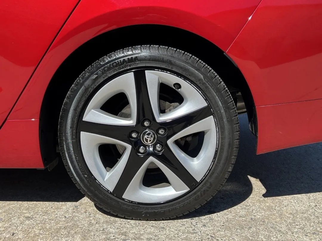2017 Toyota Prius - JTDKARFUXH3532886 - Image #36