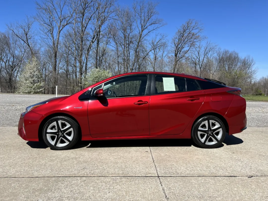 2017 Toyota Prius - JTDKARFUXH3532886 - Image #7
