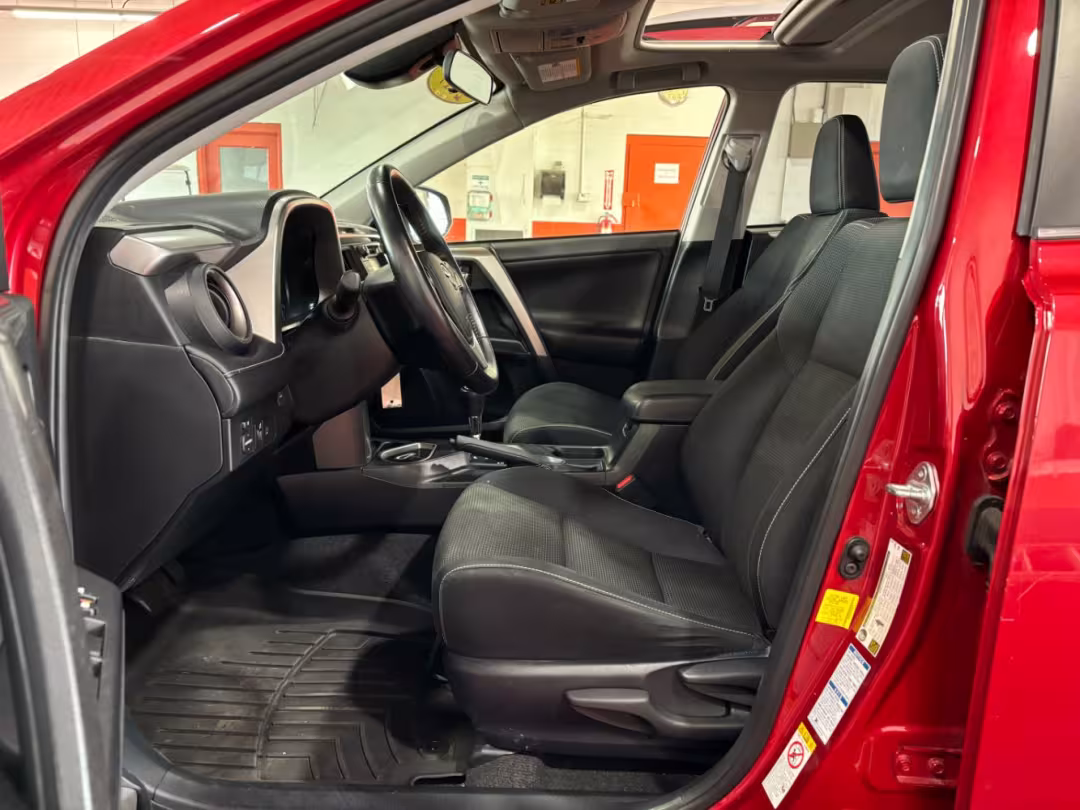2017 Toyota RAV4 - JTMRFREV0HJ120711 - Image #13